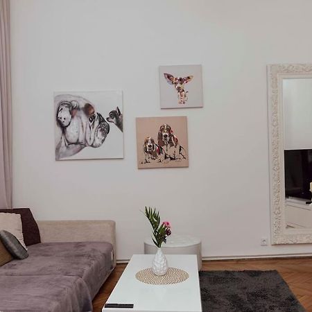 Modern Stylish Comfortable 2 Bedroom Apartment ウィーン エクステリア 写真
