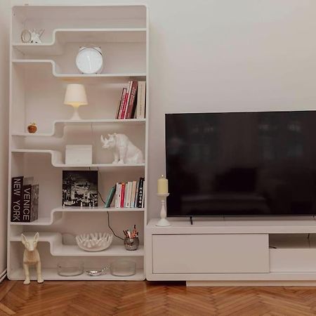 Modern Stylish Comfortable 2 Bedroom Apartment ウィーン エクステリア 写真