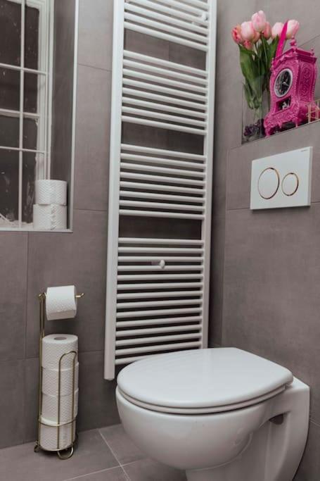 Modern Stylish Comfortable 2 Bedroom Apartment ウィーン エクステリア 写真