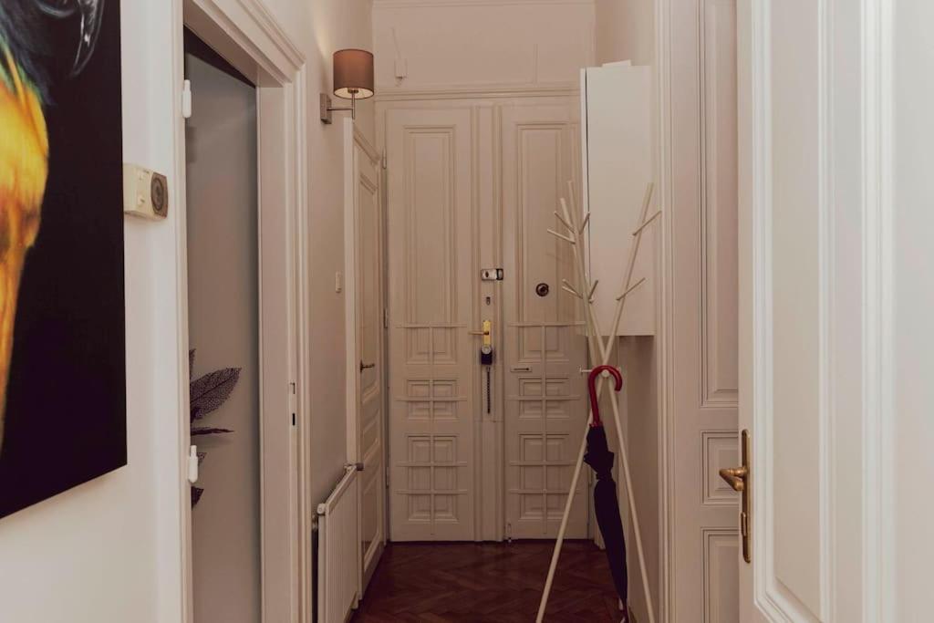Modern Stylish Comfortable 2 Bedroom Apartment ウィーン エクステリア 写真