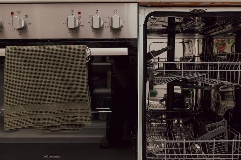 Modern Stylish Comfortable 2 Bedroom Apartment ウィーン エクステリア 写真