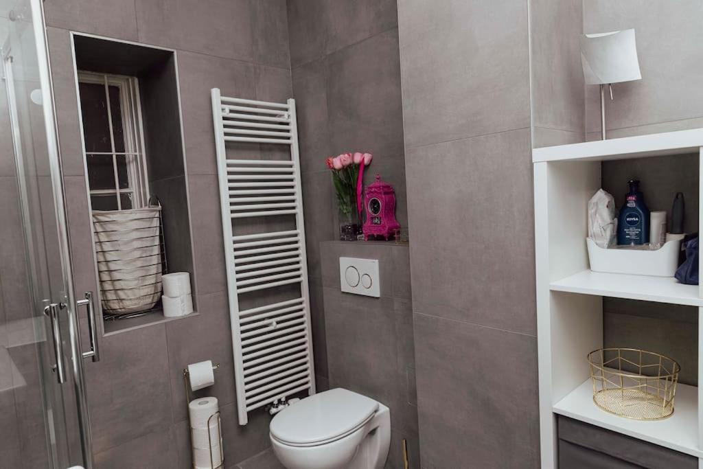 Modern Stylish Comfortable 2 Bedroom Apartment ウィーン エクステリア 写真