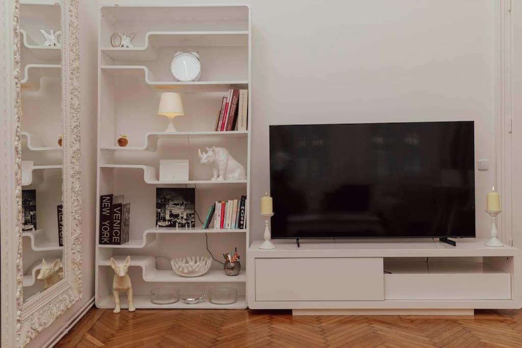 Modern Stylish Comfortable 2 Bedroom Apartment ウィーン エクステリア 写真