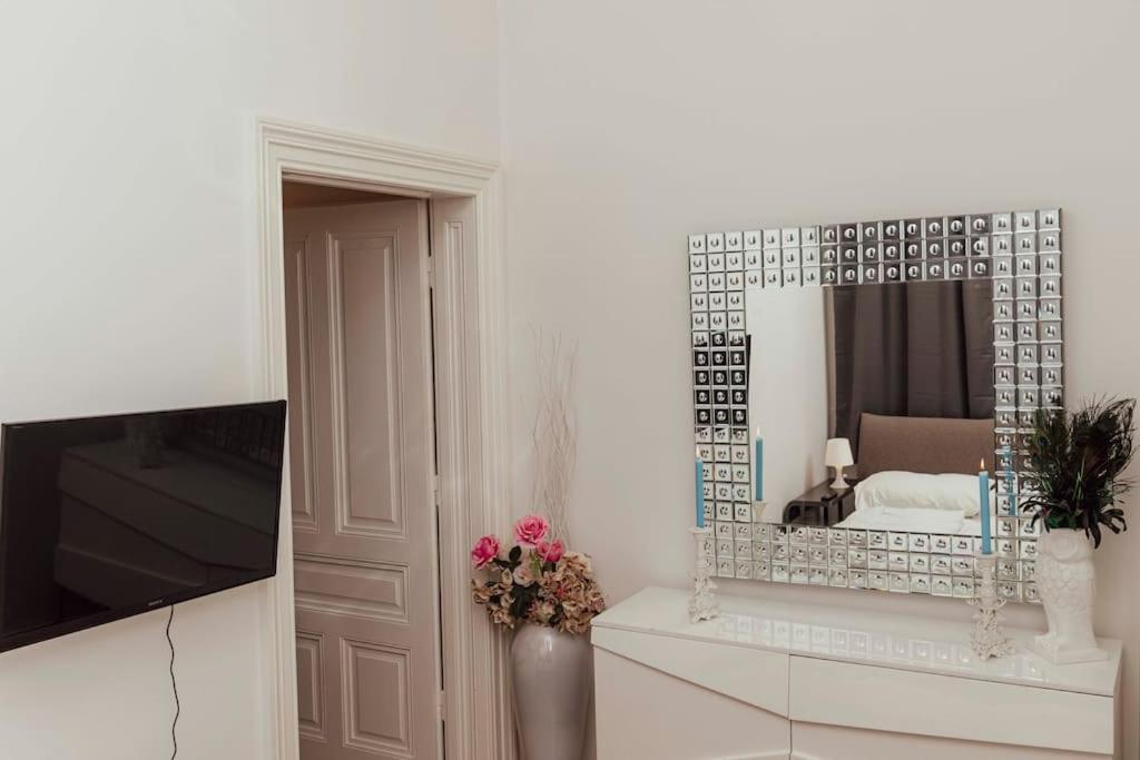 Modern Stylish Comfortable 2 Bedroom Apartment ウィーン エクステリア 写真