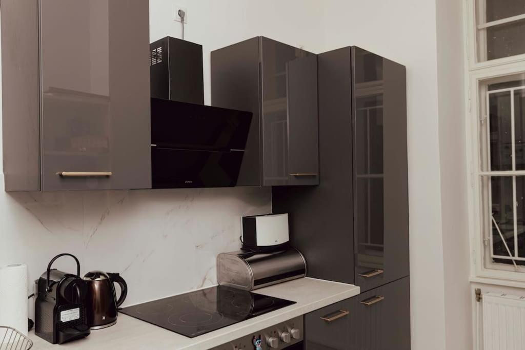 Modern Stylish Comfortable 2 Bedroom Apartment ウィーン エクステリア 写真